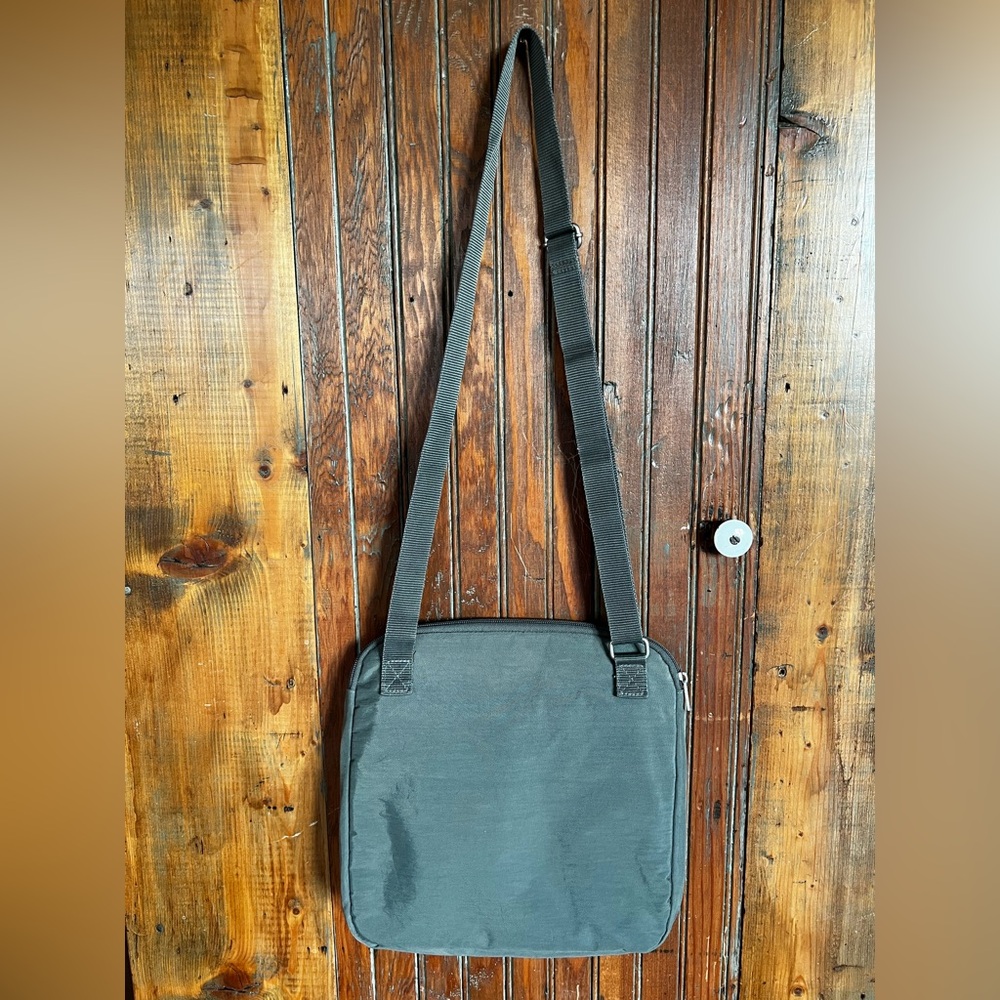 Baggallini Crossbody Purse Bag - Picture 6 of 8